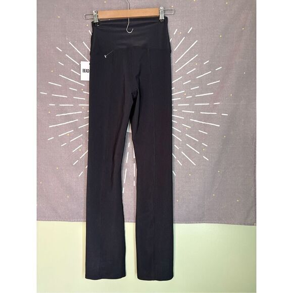 Beach Riot Alani Flared Leggings - Picture 6 of 6